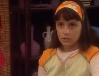 Έγινε ολόκληρη γυναίκα - Δείτε πως είναι σήμερα η μικρή Βάλια από το «Καφέ της Χαράς» (φώτο)